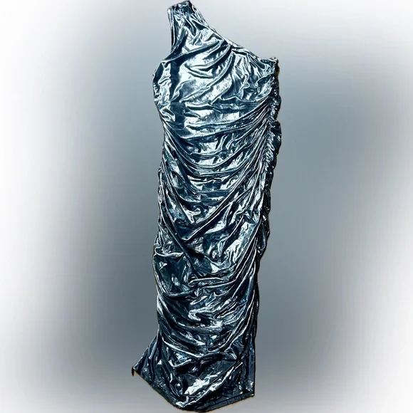 EUC Fashion Nova SZ 2X metallic liquid silver 1 shoulder midi dress/bust 42”-50” - Picture 6 of 6